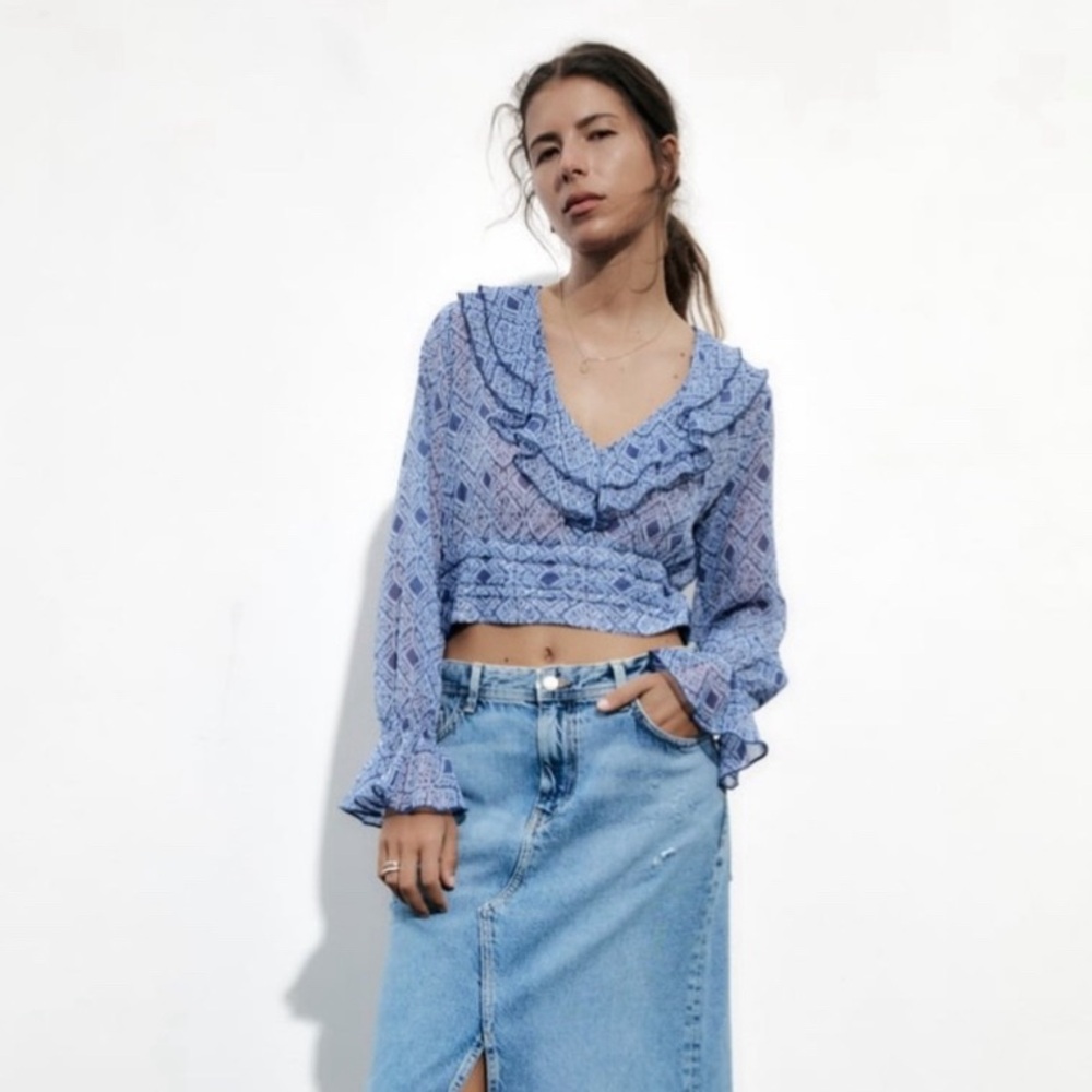 Sz S- Zara women Blue Diamond Sheer crop top BlouseV-Neck Ruffle Side Zip Shirt